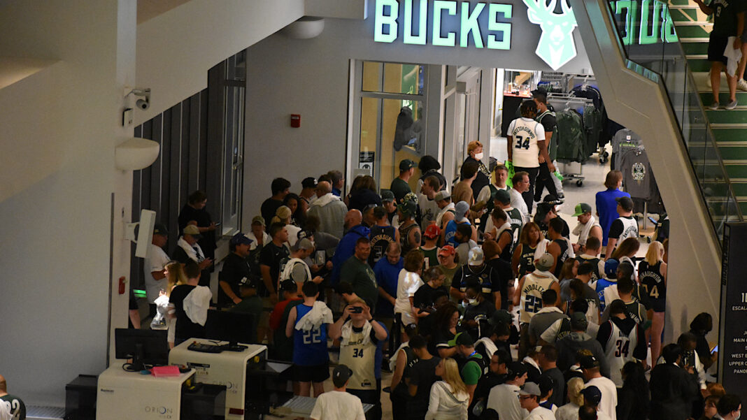 Bucks fans line up for championship gear at Bucks Pro Shop