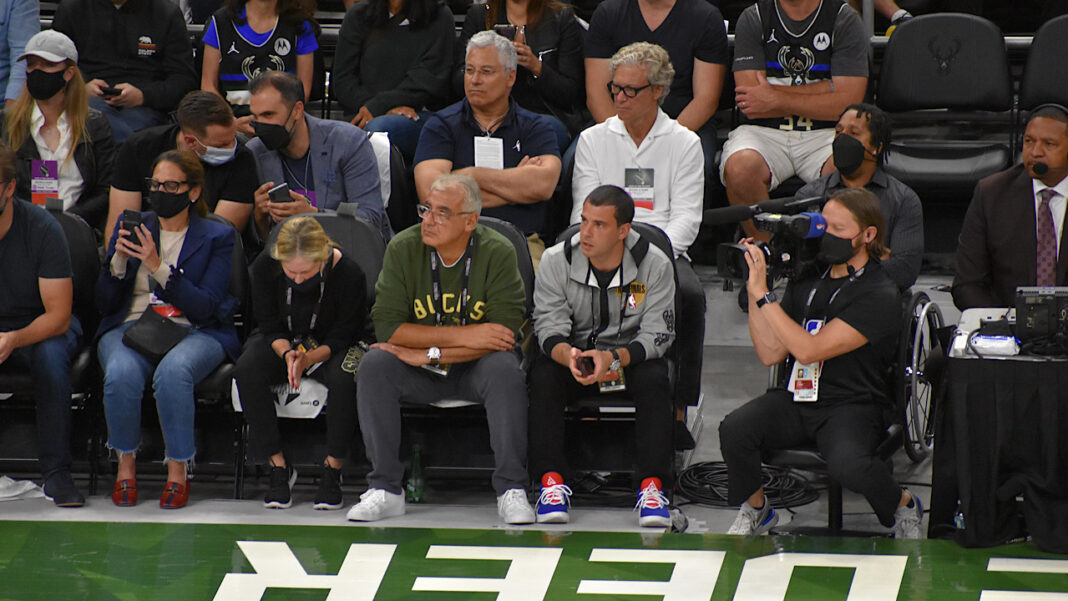 NBA approves sale of Marc Lasry's Bucks ownership share to