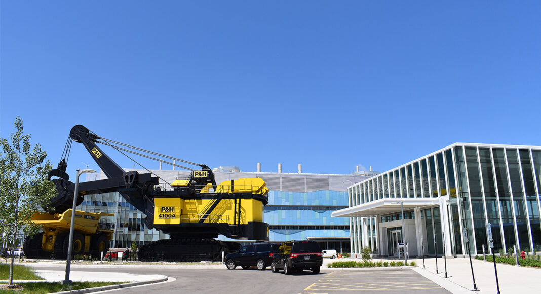 Komatsu celebrates grand opening of new headquarters in Milwaukee's ...