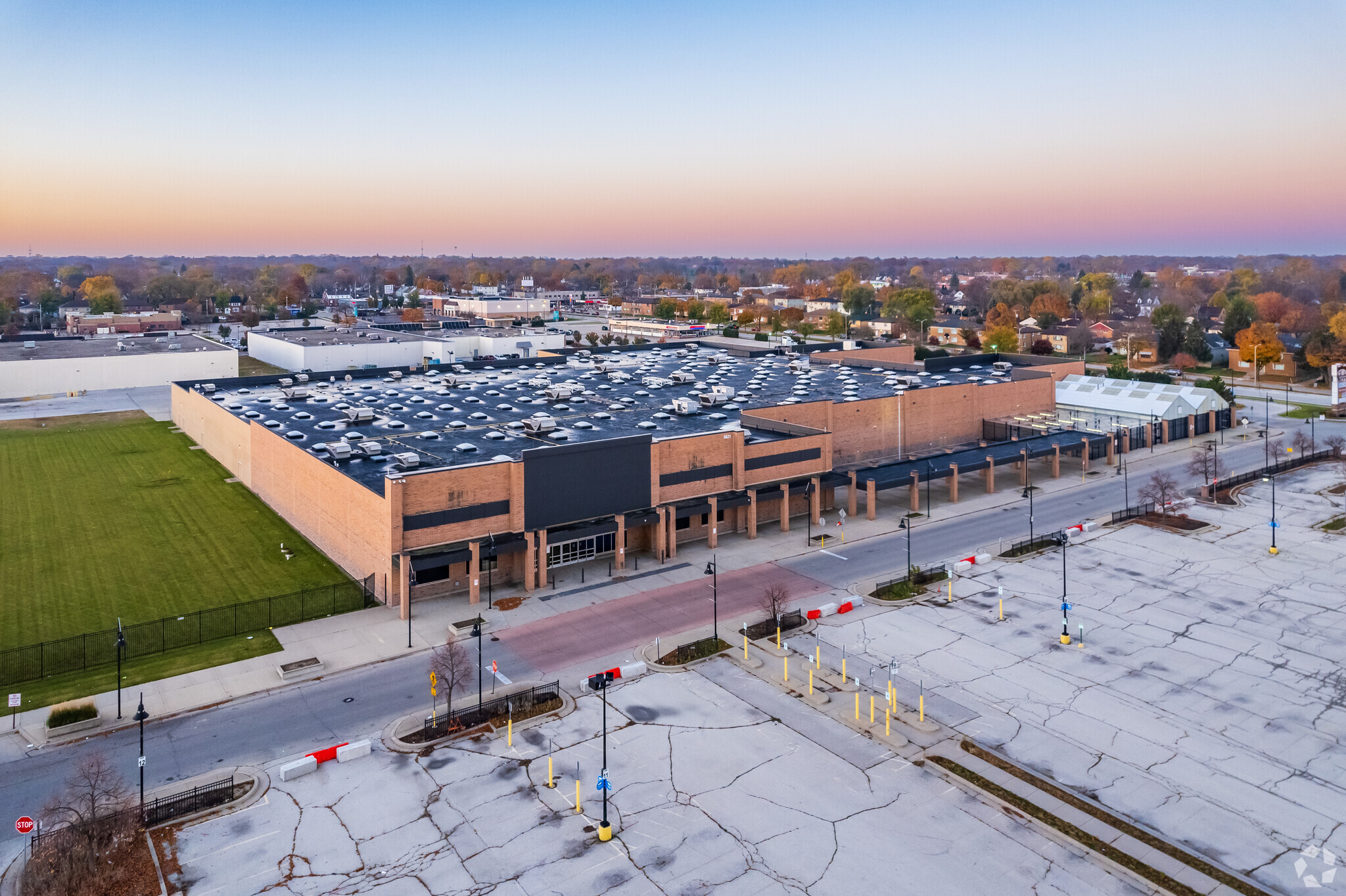 Walmart store at Midtown Center, three others in Milwaukee area to close -  Milwaukee Business Journal