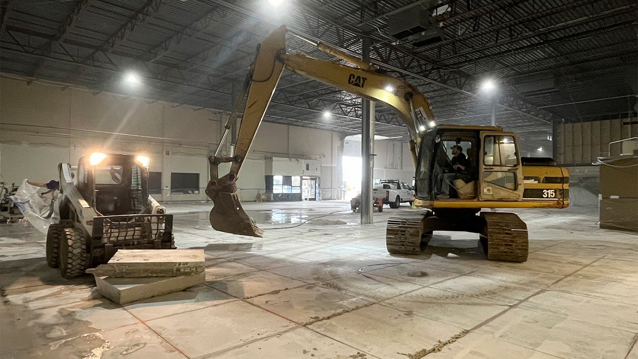 The interior of Dynamic Tool Corp.âs new Menomonee Falls facility before renovations (above) and during renovations.<br />Credit: Dynamic Tool