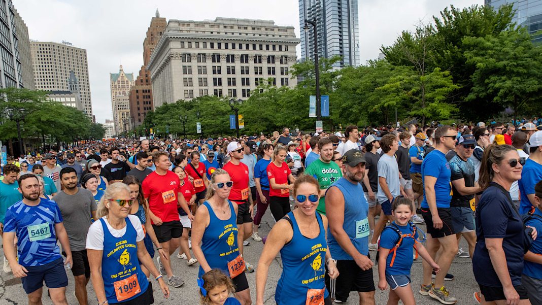 A scene from the annual Roots & Wings 5k run/walk during the 2024 Northwestern Mutual Annual Meeting. Photo credit: Northwestern Mutual