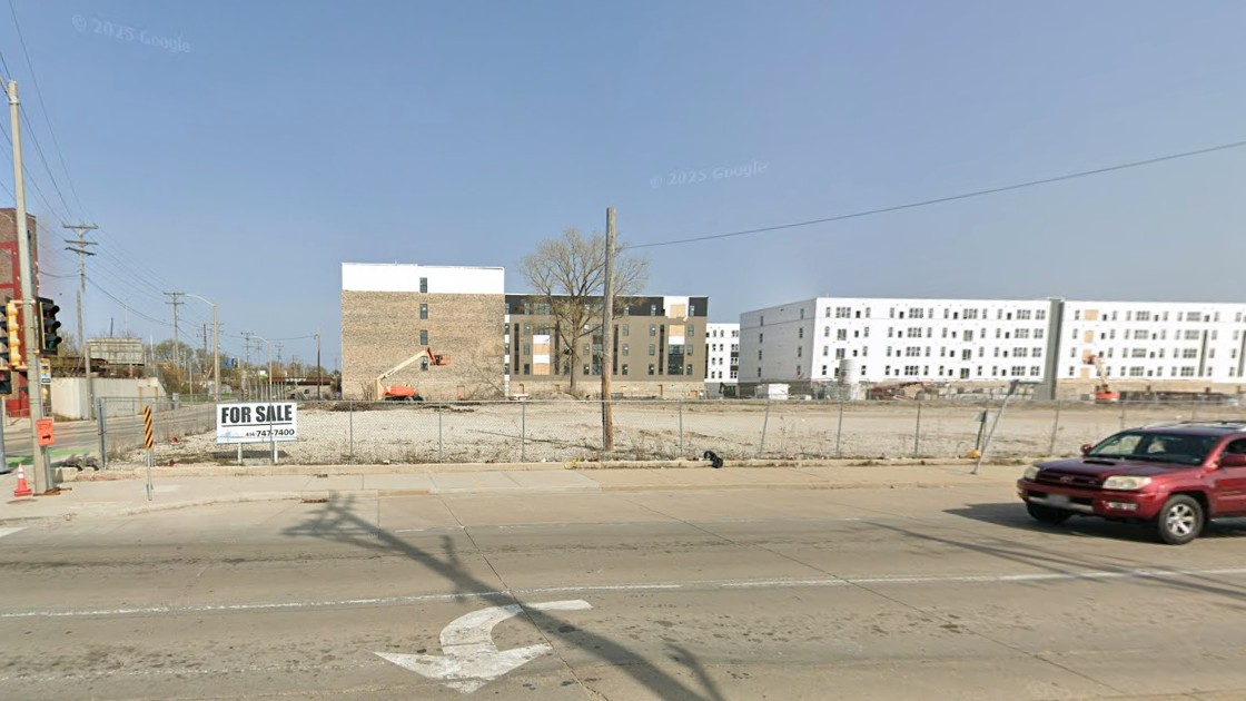 New Land south first street 2252 S. 1st St. with The Corliss project under construction in the background. Image from Google Maps