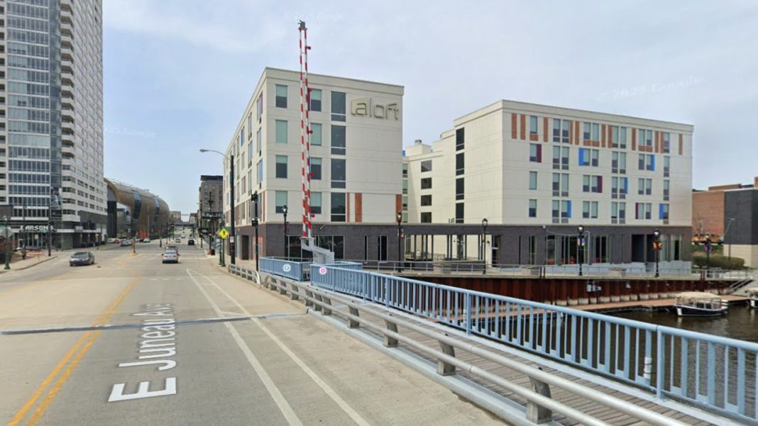 The Aloft Hotel includes a retail space at the southeast corner that fronts Juneau Avenue and the Milwaukee River. Image from Google Maps