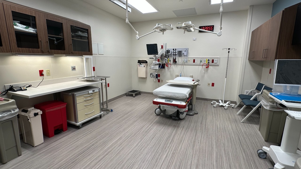A treatment space inside Aurora Lakeland Medical Center's expanded emergency department. Photo credit: Aurora Health Care