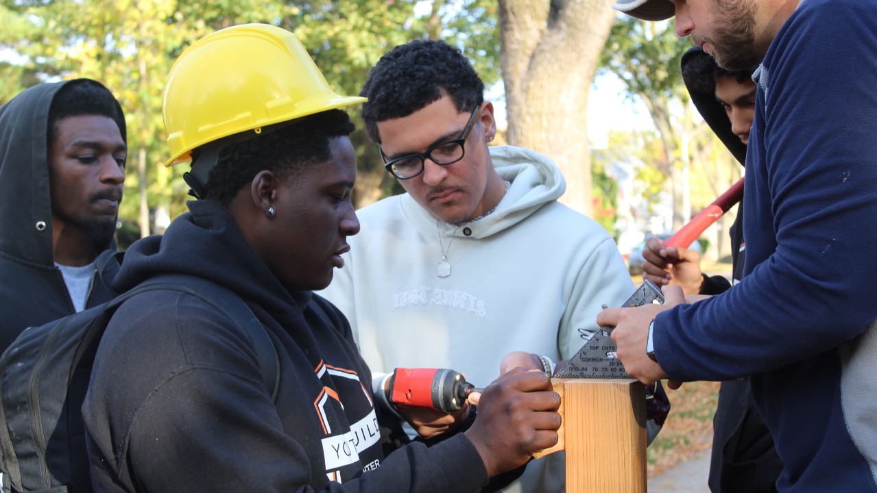 Milwaukee Community Crossroads completes two homes through YouthBuild program