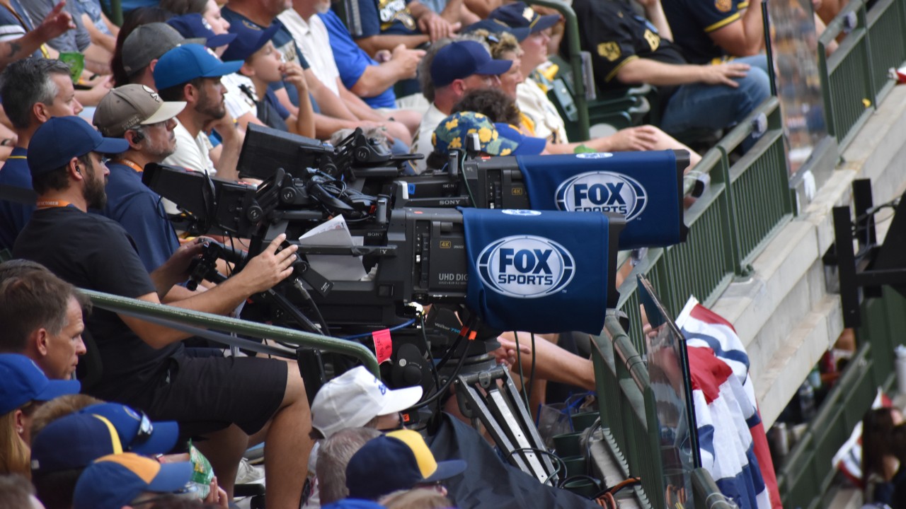 TV ratings were high for NLCS games between Brewers and Dodgers
