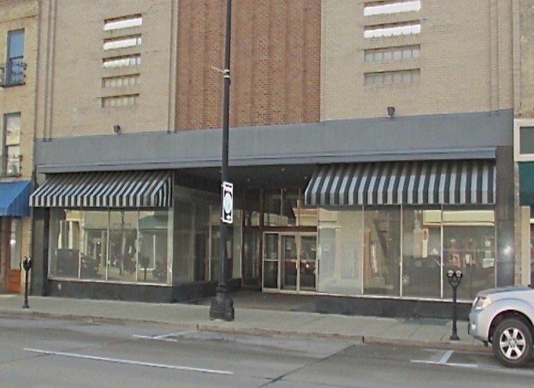 413 Main St