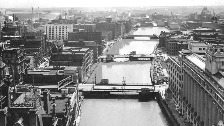 CON-Glance-051319-Milwaukee-River