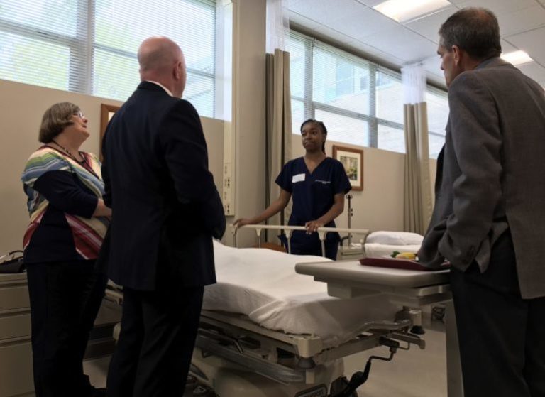 Carmen High School opens Froedtert & MCW Learning Center Carmen High School opens Froedtert & MCW Learning Center