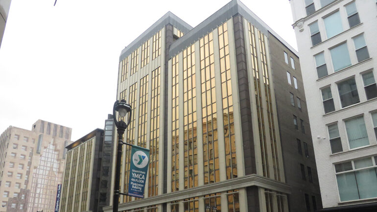 Hampton Inn-downtown Milwaukee-2019-04-02-AZank