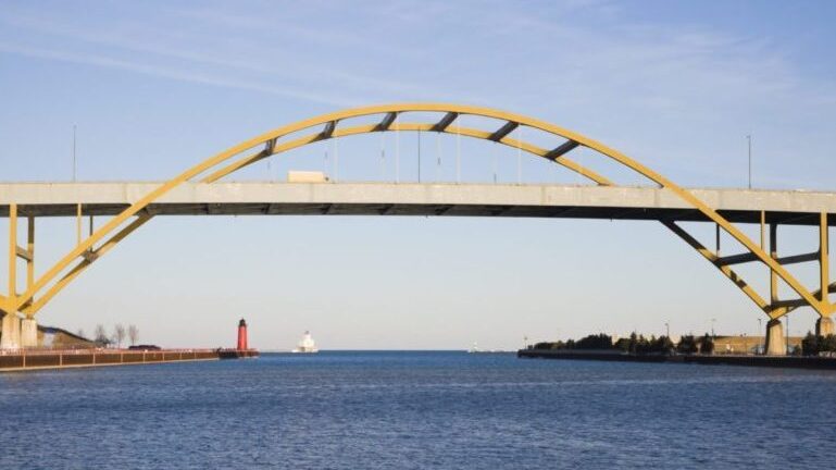 Bridge on Lake Freeway The Daniel Hoan Memorial Bridge in Milwaukee.