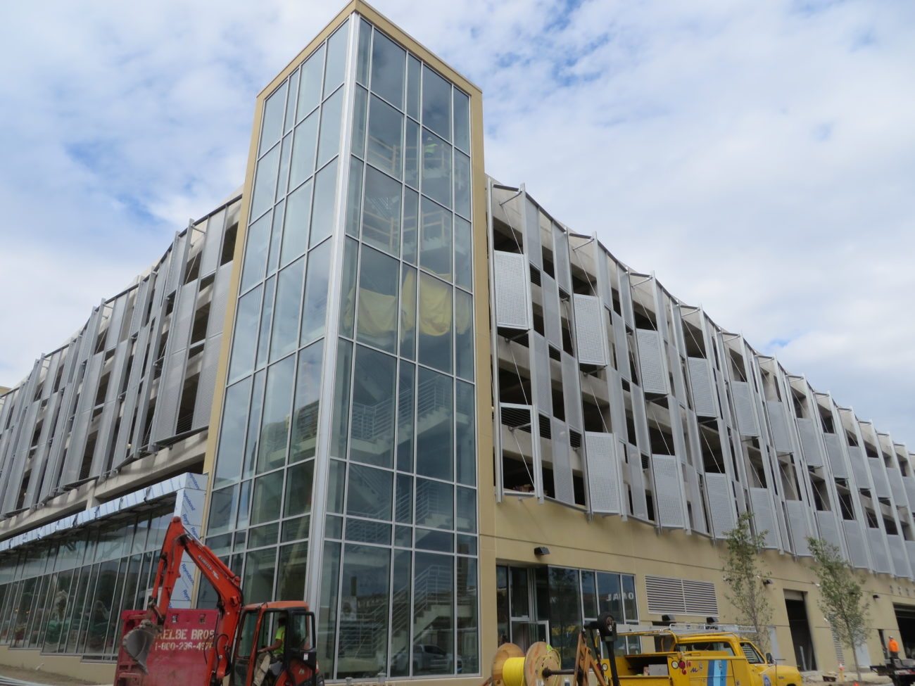 Downtown parking garage now open to the public