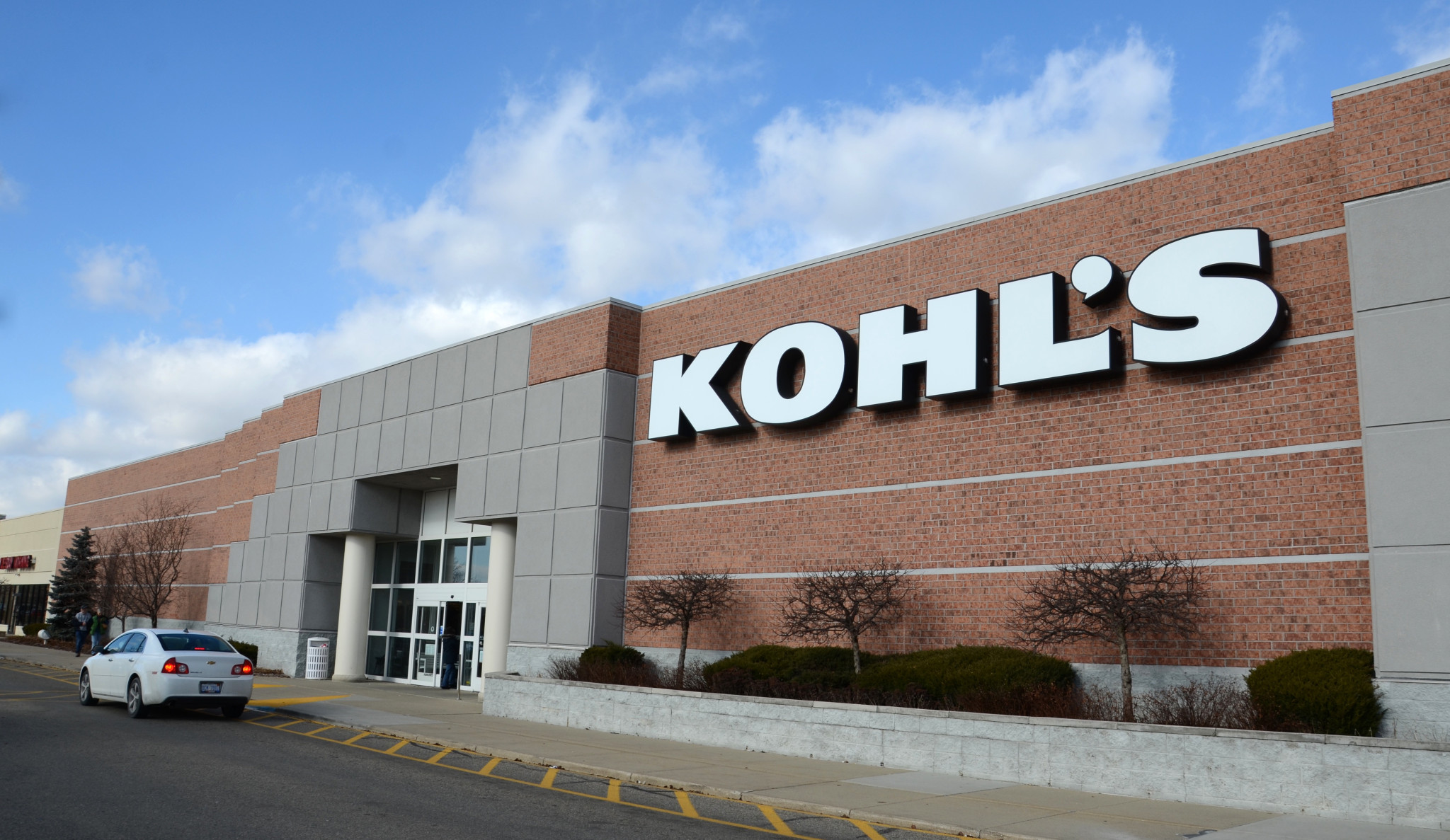 Millennials Breathe Life Into Retail: Kohl's, Best Buy, DSW Top