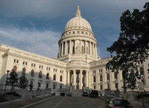 le-madison-wisconsin-capitol-political-beat-photo