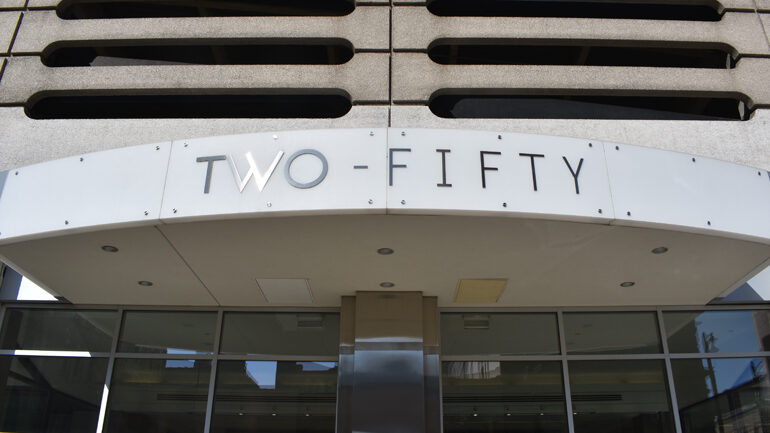 Two Fifty 2-Milwaukee-2019-02-20-AZank