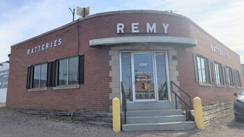 LE-In-The-Neighborhood-Remy-Battery-062419-Athomas-(2)